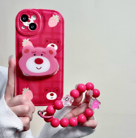 Cute strawberry bear chain 11 suitable for Apple 12Promax mobile phone case 12 female xsmax Apple 13pro/14
