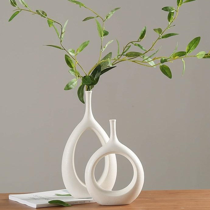Hollow contemporary stem vase
