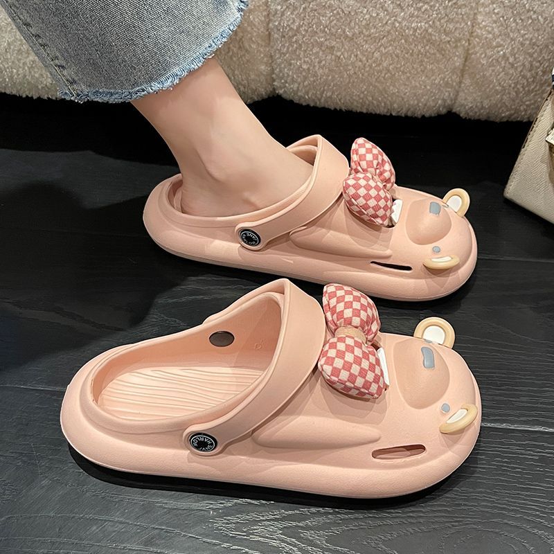 Stepping on shit feeling hole shoes female cute Baotou slippers female outerwear students cheap all-match thick-soled two-wear ins sandals